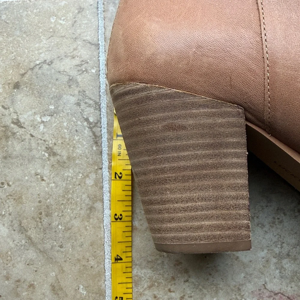 Lucky Brand Leather Ankle Boots Natural Putty Stacked Heel Back Zip Size 10/42 - Picture 12 of 15